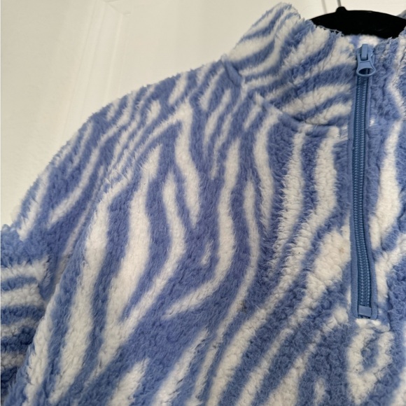 H&M furry jacket - Picture 2 of 3